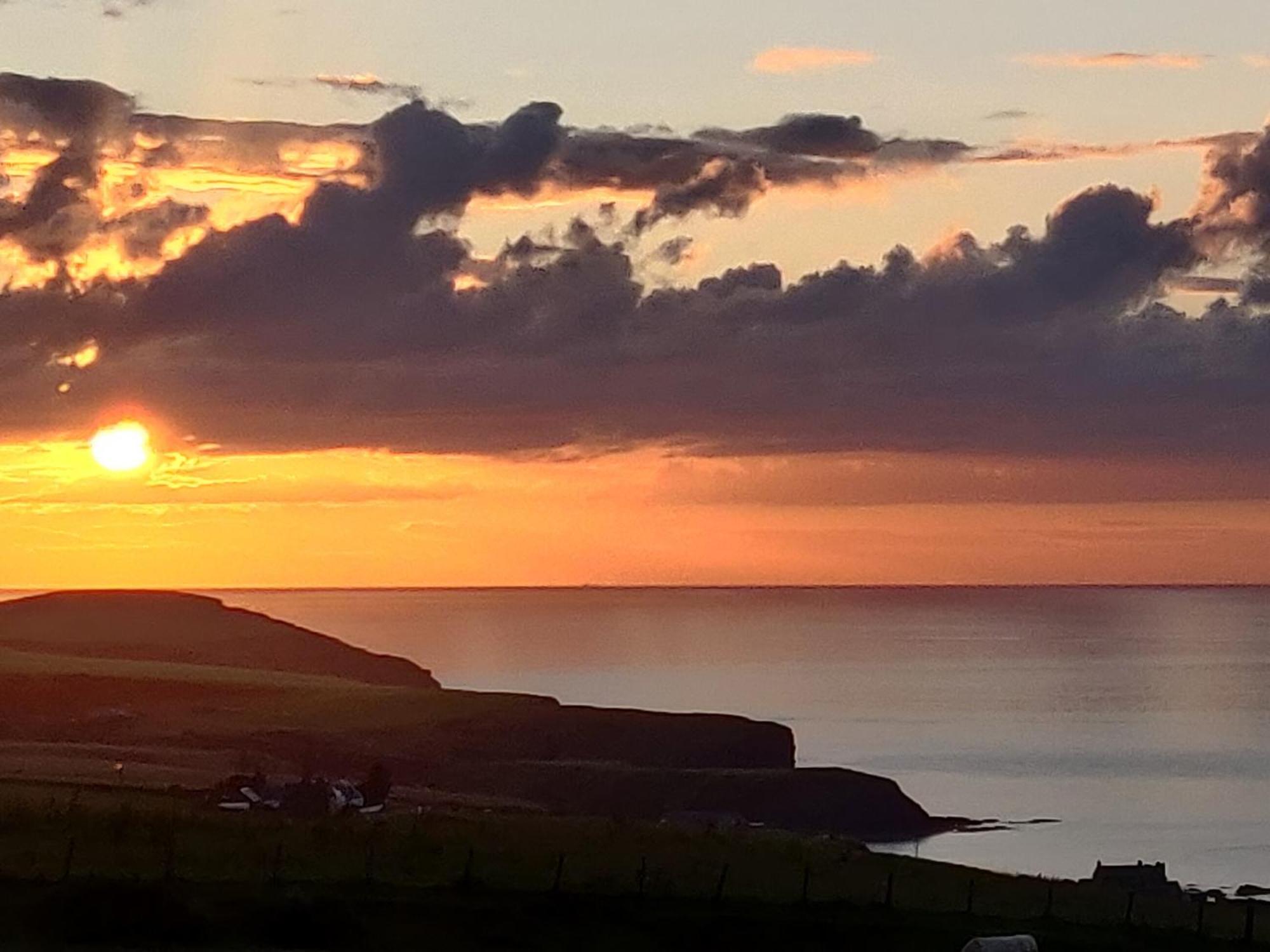 Mains Of Auchmedden Cottage Pennan ภายนอก รูปภาพ